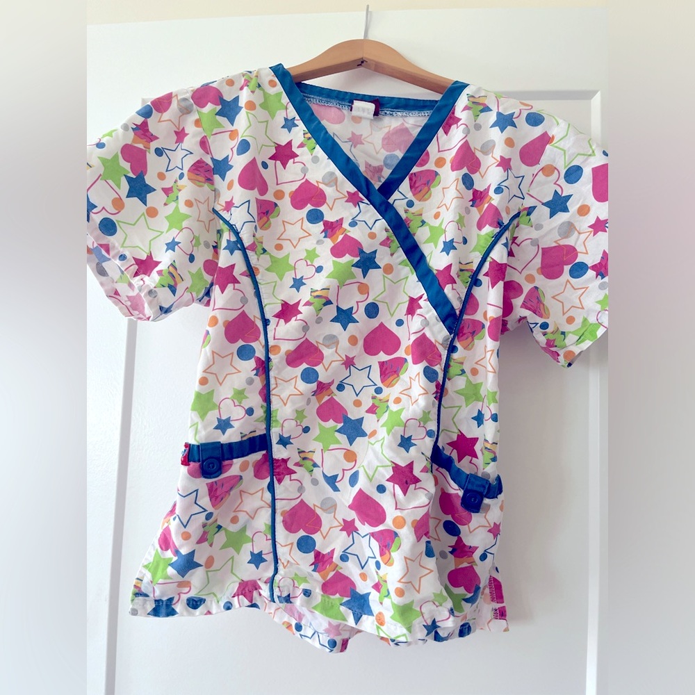 Scrub top